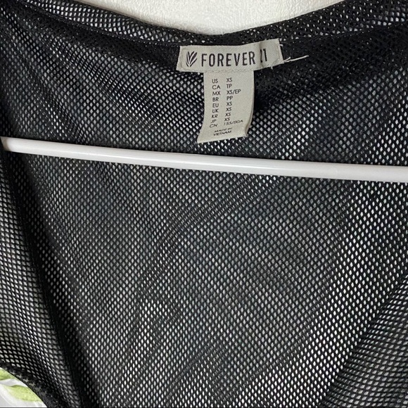 Forever 21 Palm tree jacket - Picture 3 of 4